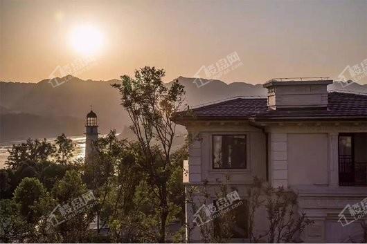 新江与城·天奕项目临湖实景