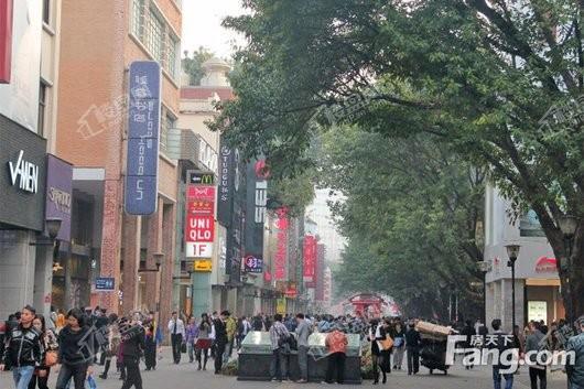 粤海拾桂府距离项目1.2公里的北京路步行街