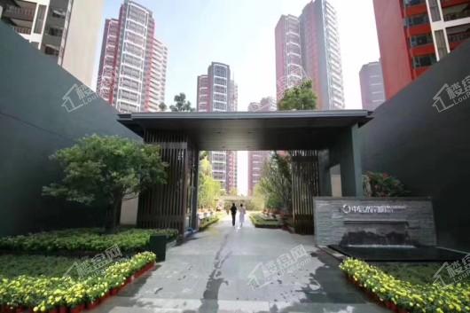 中海水岸城花园项目6期小区入口