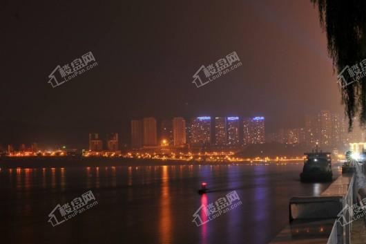 保利大国璟鱼洞滨江路夜景图