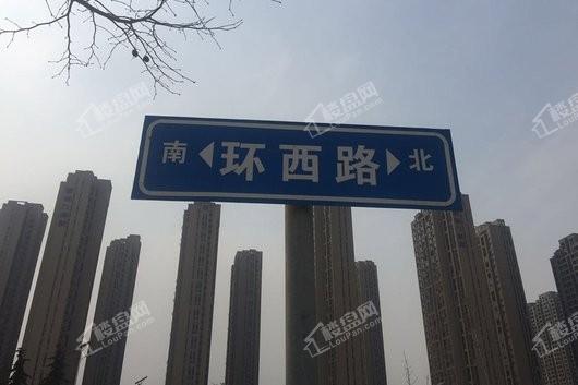 华南城·盛世广场周边配套交通之道路指示牌