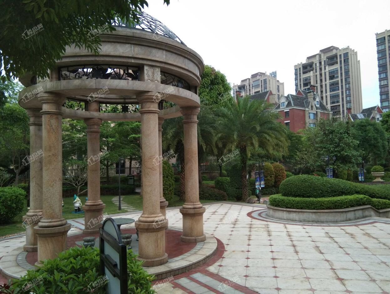 钦州皇庭天麓湖小区实景图