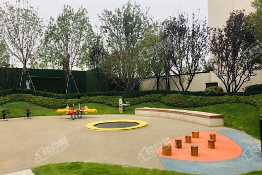 金科天籁城景观示范区儿童游乐区