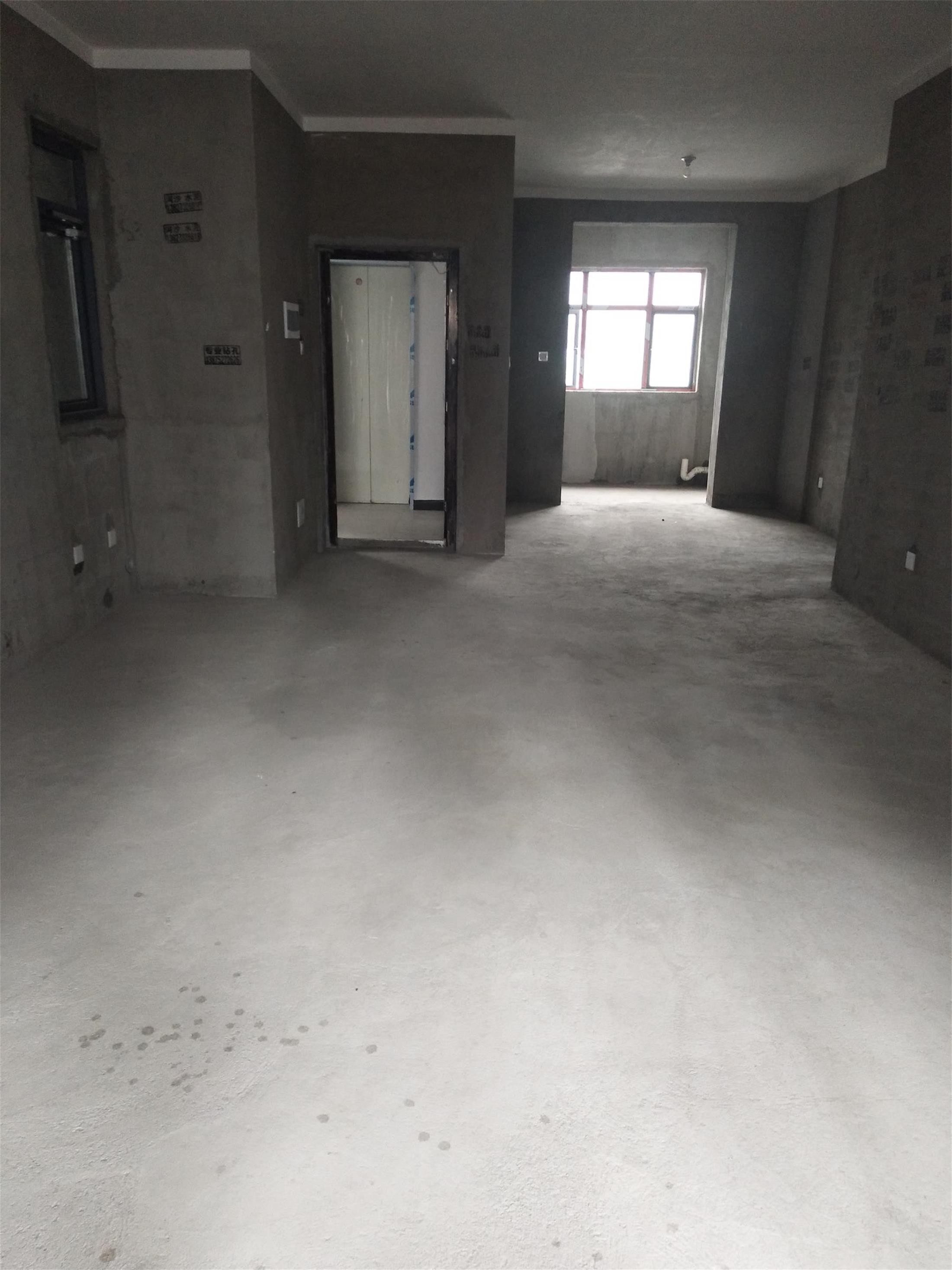 新景未来城毛坯