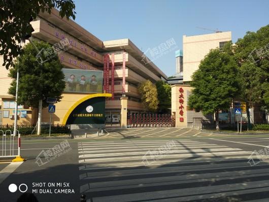 汉阳城二期云顶周边学校