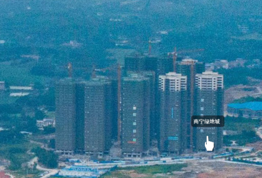 南宁绿地城1期已有楼栋陆续封顶（摄于2019-6）