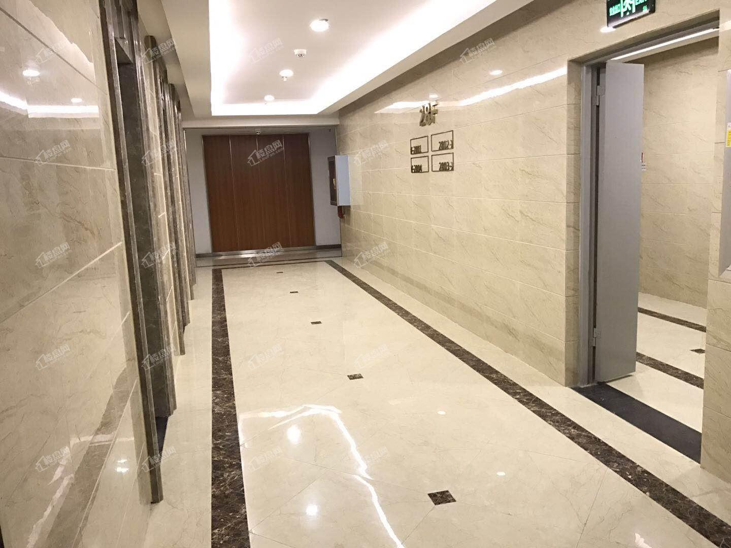 武汉客厅实景图走廊