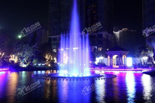 恒大珺庭夜间音乐喷泉