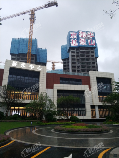 京基御景半山花园楼栋实景