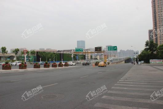 中国铁建·清溪国际璟园西一环道路实拍