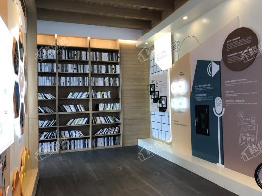 中南·上悦诗苑售楼处品牌展示区