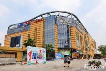 财富中心·禧欢里距离项目520米的北滘商业广场