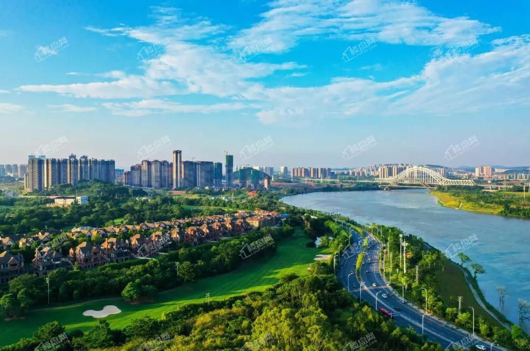 保利领秀前城面临邕江实景图（摄于2020-03）