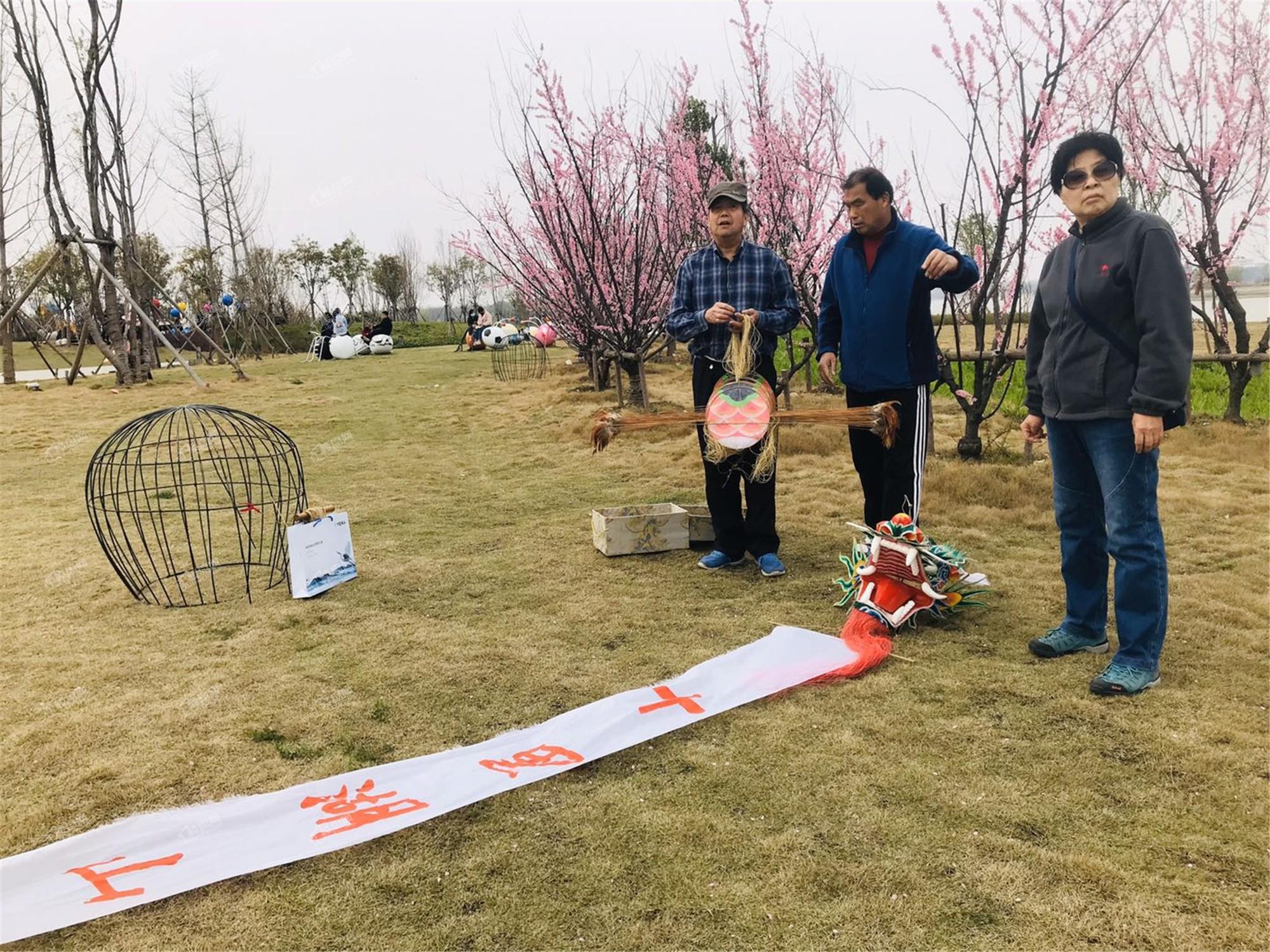 建业·十里湖山首届风筝节