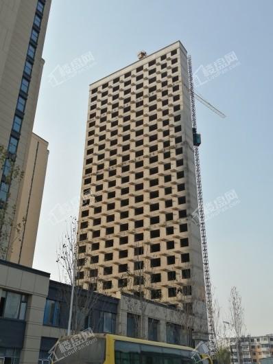 华润置地·翡翠城G30#公寓工程进度外立面施工