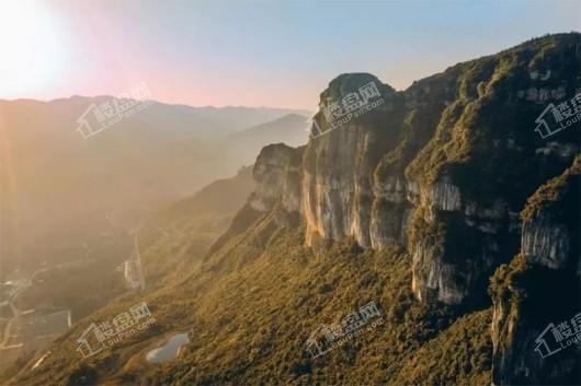 仙女山懒坝禅境艺术小镇和尚崖实拍图