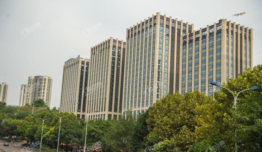 重庆总部城实景图