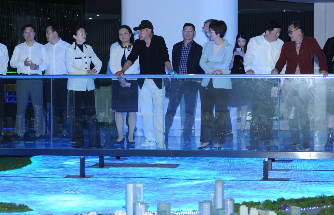 著名影视艺术家陈道明出席橙天嘉禾360剧场开工仪式