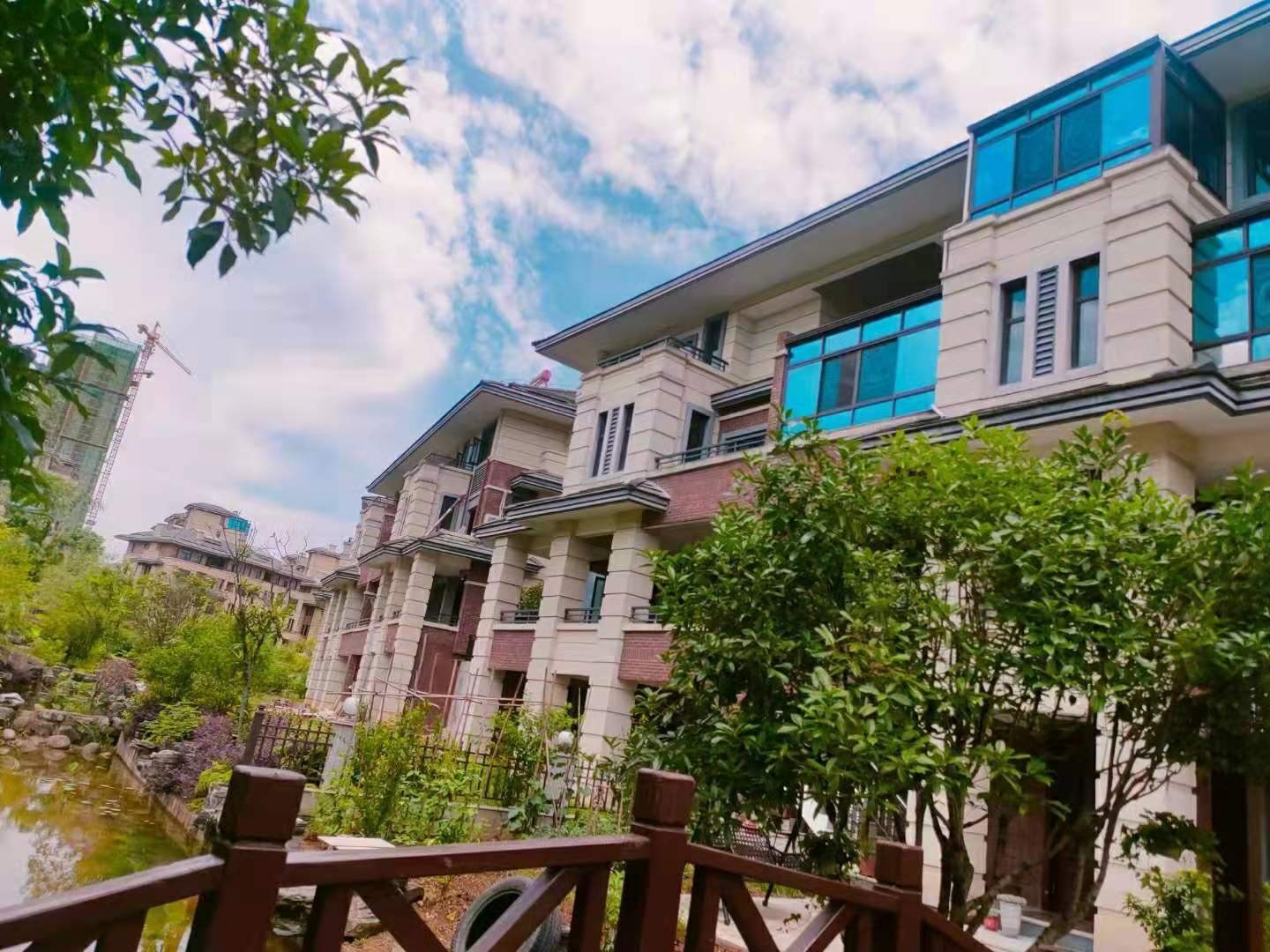 咸宁麓山温泉小镇效果图_实景图_样板间-咸宁楼盘网