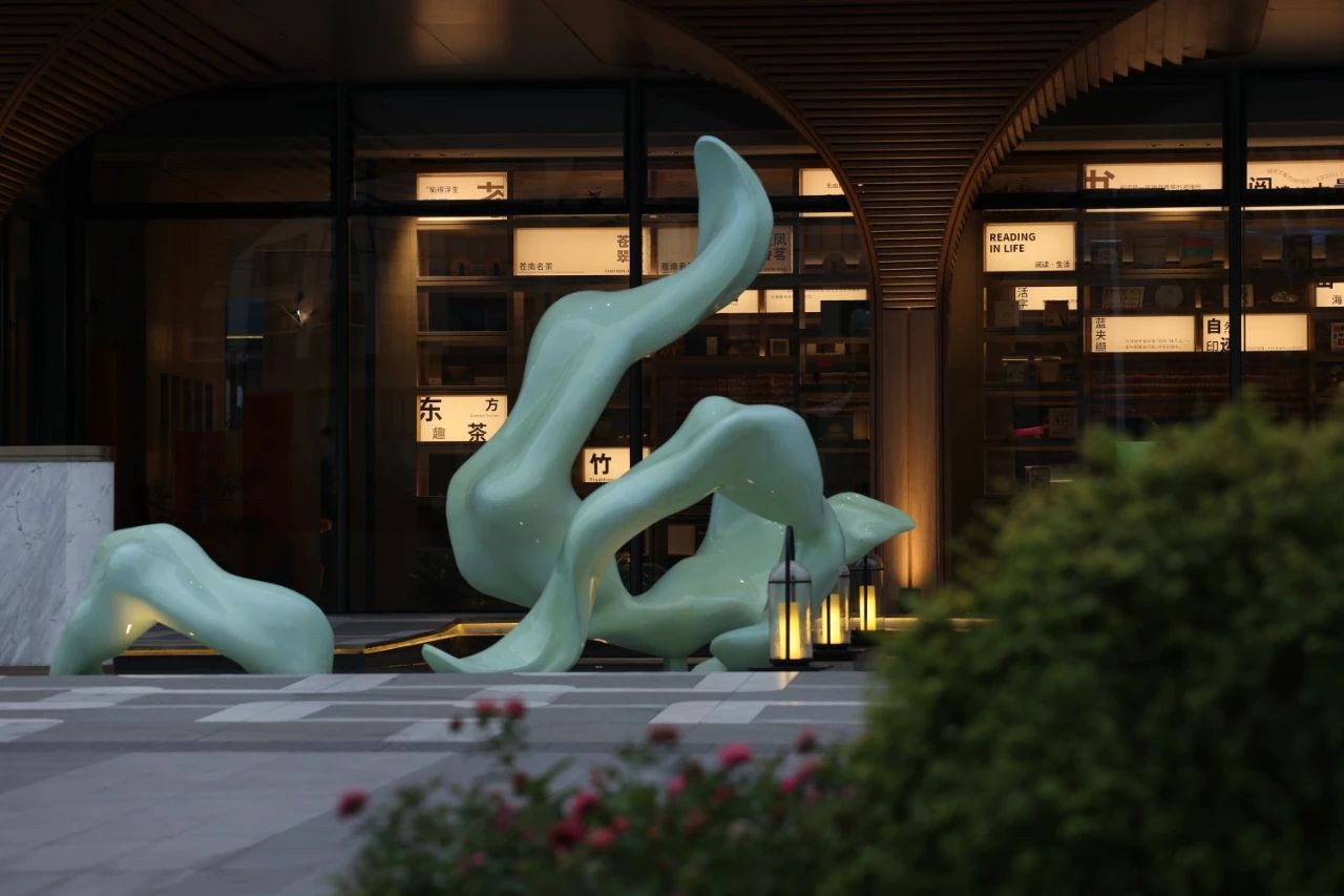 东方云境住宅房售楼处在哪里？容积率高不高？