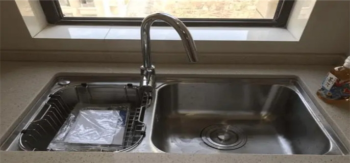 廚房水槽邊緣縫隙漏水怎么辦