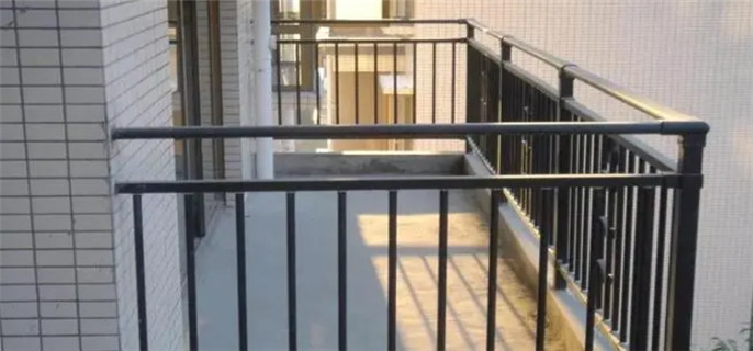 阳台护栏应该怎么设计