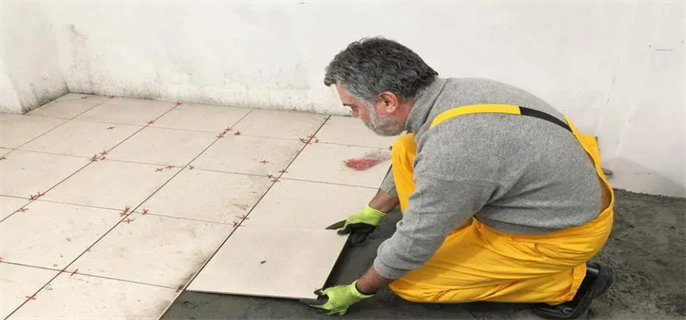 铺贴瓷砖的施工工艺标准