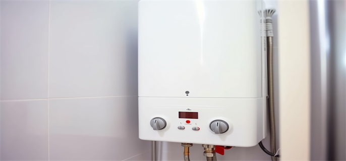 电热水器是自动上水的吗