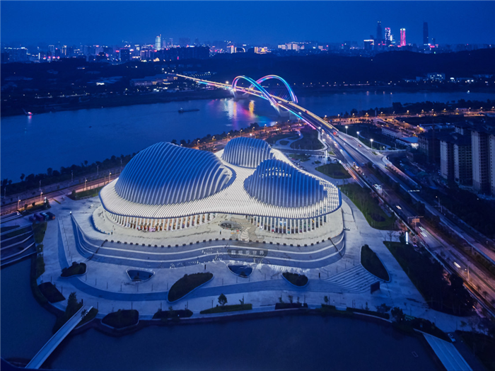 五象中央,城市里的湖居生活,这一次你还要错过吗?-南宁楼盘网