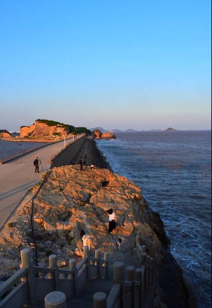 百億造城 石塘半島旅遊區10月20日,濱江·鉑金海岸驗資啟動,早上8點