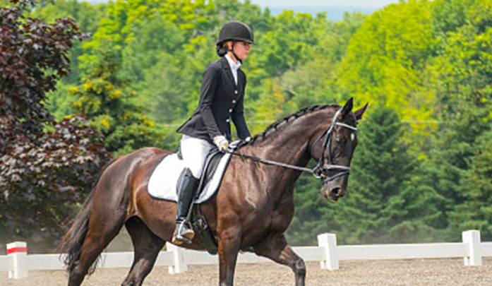 从前的绅士会在家中设有专门的空间来享受"雪茄时间".