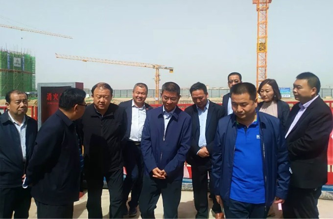 包头市常务副市长张建中莅临包头东河吾悦广场指导工作