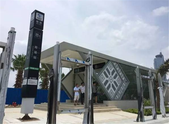 南宁地铁1号线南湖站(图片来自网络)南宁4号线龙岗站航拍图从更广袤的