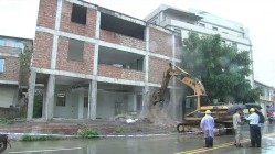 敲下“第一锤”！晋江高铁新区项目二期房屋拆除提前开展！