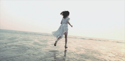夏天住清凉海景房是怎样的一种体验?_北海楼盘网 3.gif