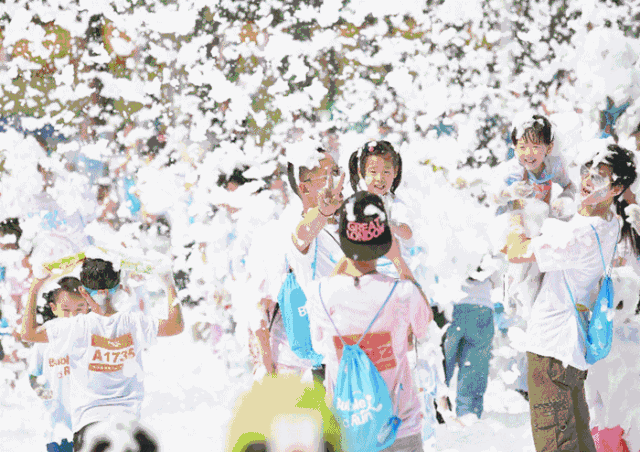 仁化碧桂园|爱在父亲节 泳池泡沐趴 本周约定你!-韶关楼盘网