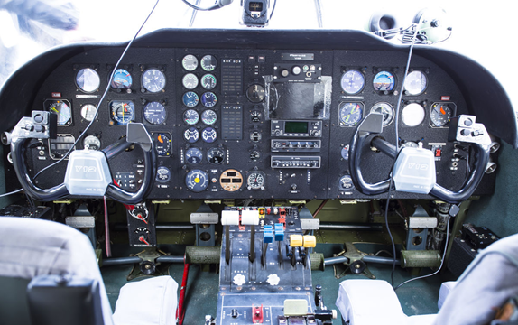 而是到波音737/f22战斗机驾驶舱内亲自体验,你不再只停留在飞机模型.