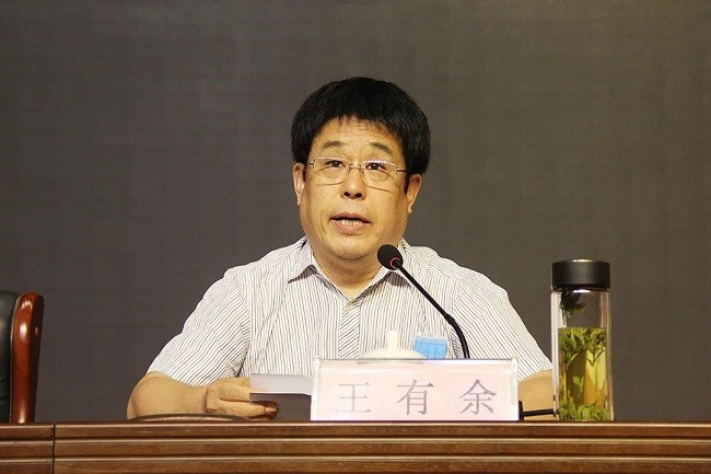 房地产服务中心主任王有余在致辞中表示:我们已经进入一个服务型现代