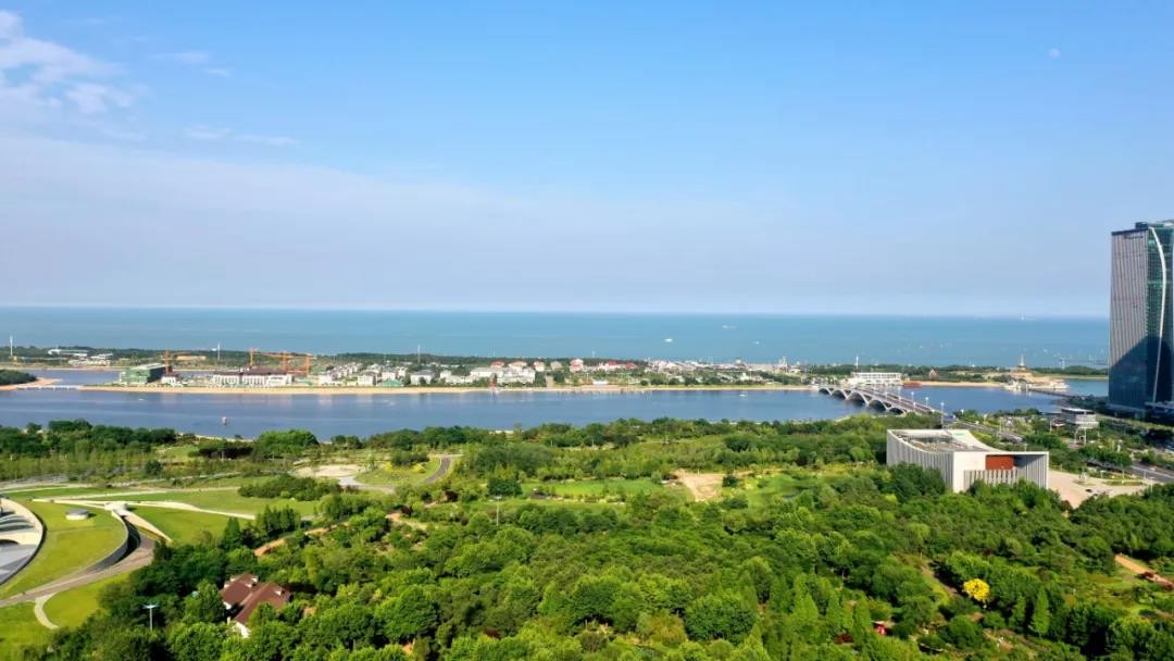 在日照,有一种生活叫"兴业万丽海景"!