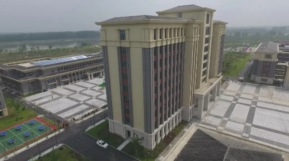 怀远一中新校区已建设完成进入竣工验收准备阶段