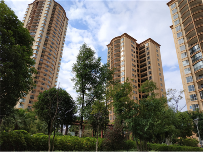 参考均价3980元/㎡楼盘地址:石林石林南路南端质监局旁,巴江河畔楼盘