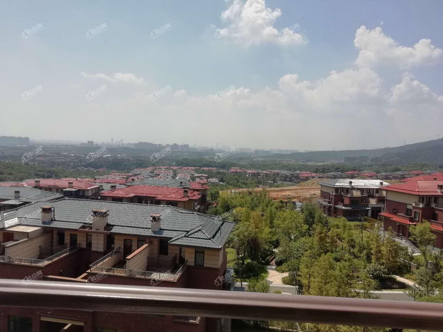 小编实探华宸龙隐山,原来南昌还藏着这般美的别墅!