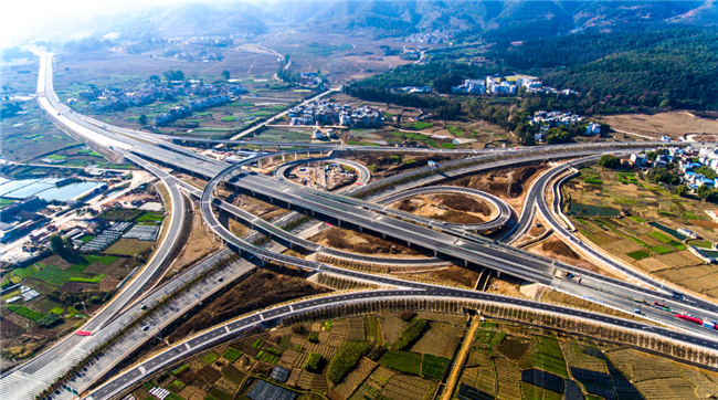 昆明绕城高速东南段国庆全线通车,抚仙湖畔两大文旅项目迎来重大利好!