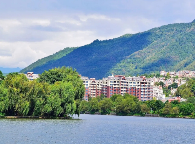 山语湖藏不住了湖畔这座花园开放了