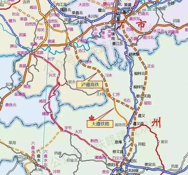 按照此前设计,项目北接川南城际铁路,起于泸州城北高铁枢纽站,经龙马