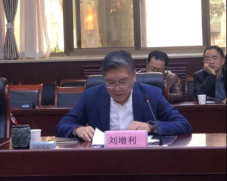 的函件;兴汉新区管委会主任周明东介绍了北师大汉中学校项目建设情况