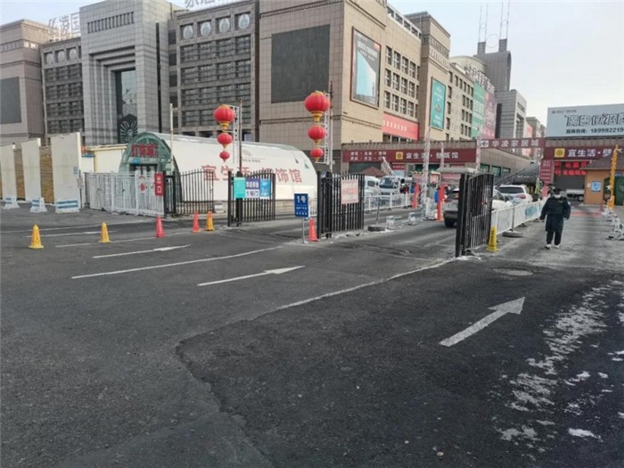乌鲁木齐市交警对河滩路华凌入口处进行优化处理(图3)