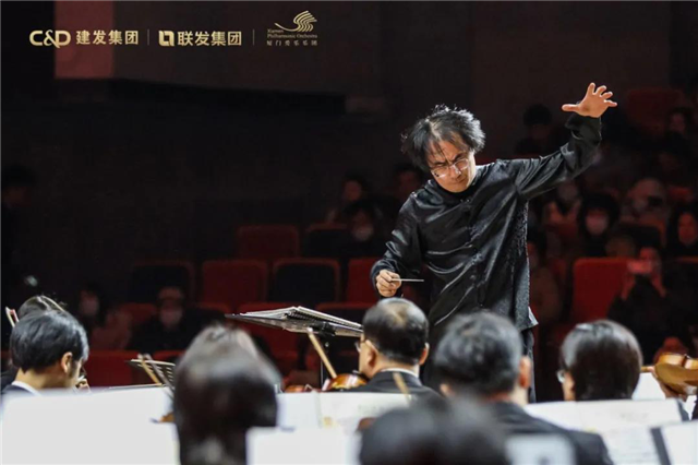 多的演出厦门爱乐乐团精彩演绎每一曲优秀作品现场指挥和观众伴随着音