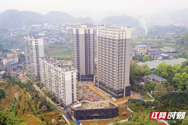 吉首| 小庄,五里牌公租房住户领钥匙!今年可以在新房子里过年啦!