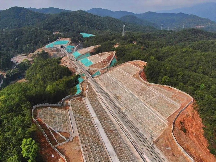 作为福建省铁路网规划项目之一的浦梅铁路将于2021建成通车